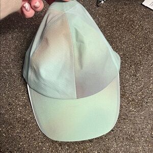 Lululemon Athletica runners Cap